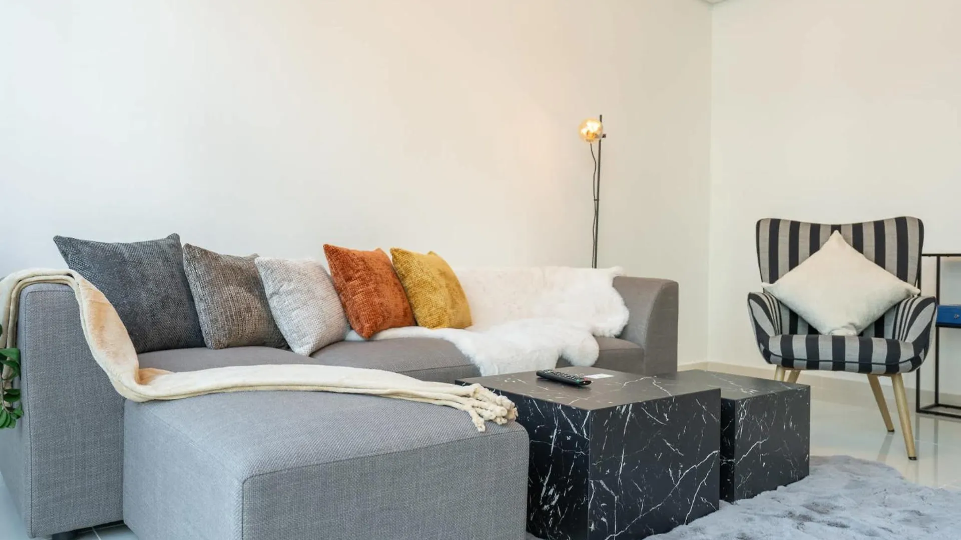 Affordable Modern Villa In Damac Hills 2 With Free Access To The Community Water Park 迪拜